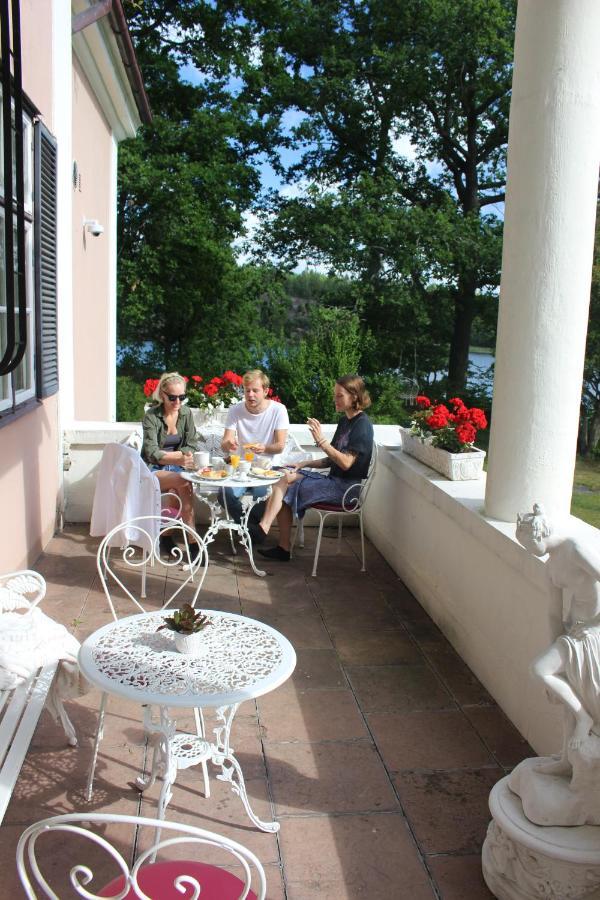 Herrgards Hotell Gyllene Haesten Västervik Extérieur photo